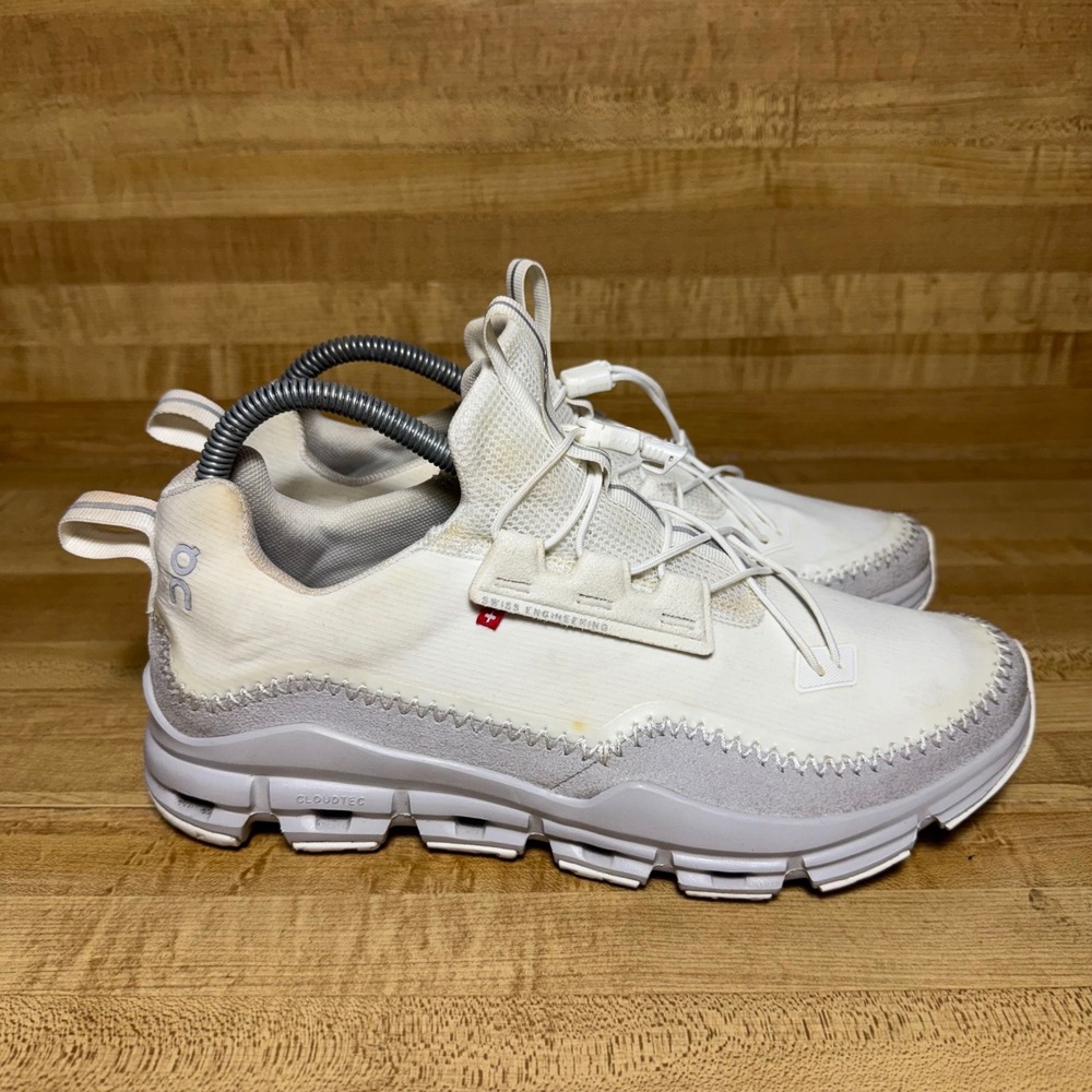 On Running Cloudaway Glacier White Women's Size 9 Sneakers hiking walking